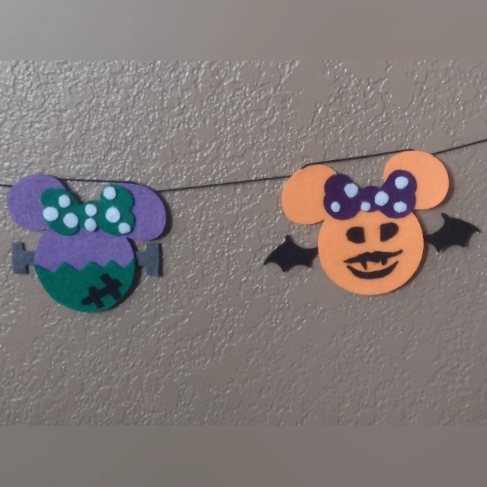 Mickey & Minnie Halloween Banner